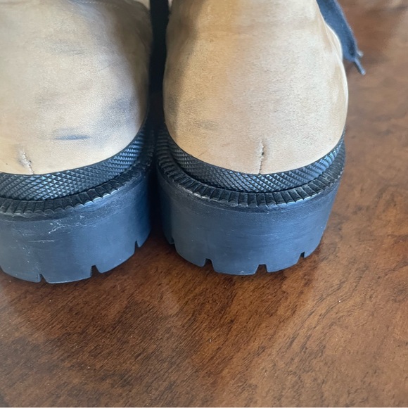 CHANEL beige/black suede bootie - Picture 4 of 14